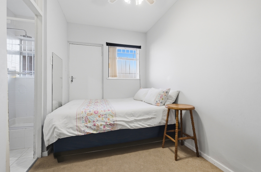 4 Bedroom Property for Sale in Sea Point Western Cape
